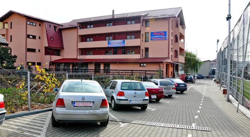 Complex Ramiro Hotel Suceava Buitenkant foto